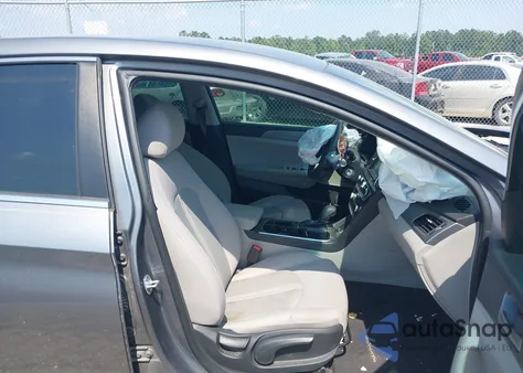 2018 Hyundai Sonata Se z USA, uszkodzony, nr VIN 5NPE24AF1JH700303